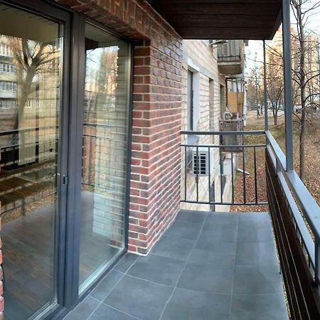 Уютная Квартира Возле Метро 23 Августа Apartment Kharkiv Exterior photo